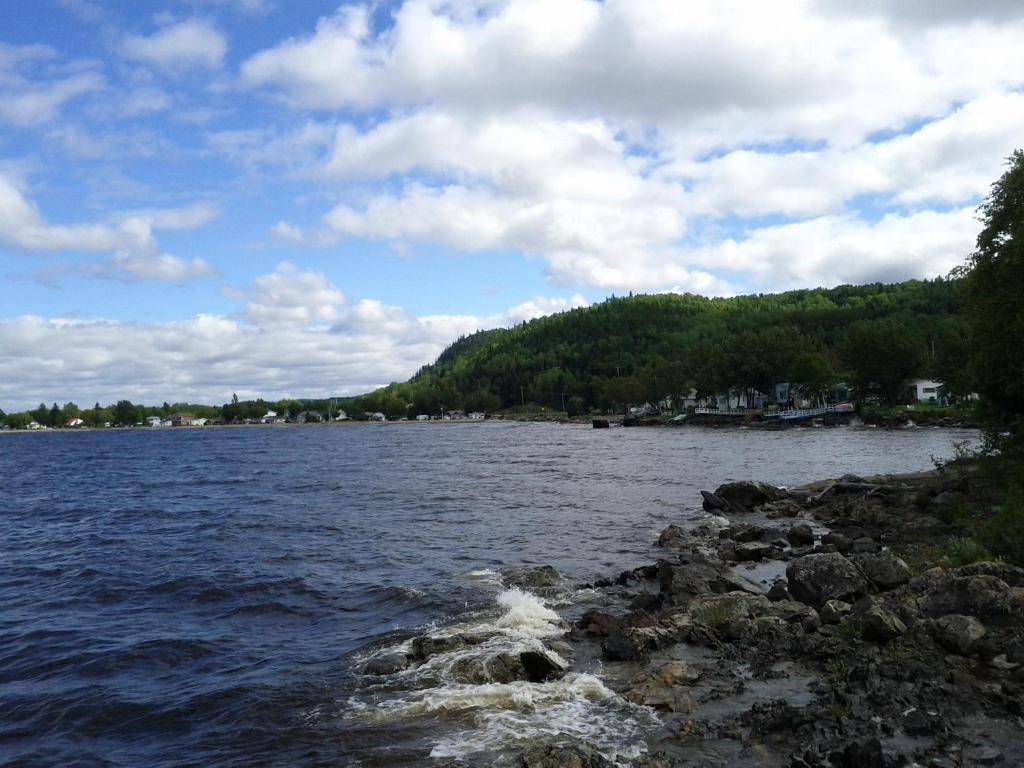 Motel Lac St-Jean แคมบอร์ด ภายนอก รูปภาพ